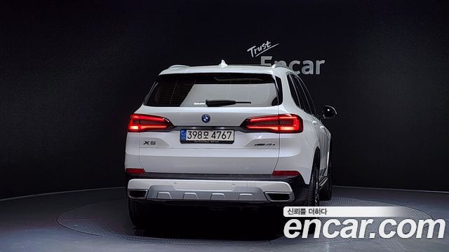 BMW X5 G05 xDrive 45e xLine - фото 3