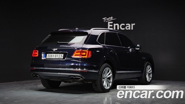 Bentley Bentayga 4.0 V8 - фото 1
