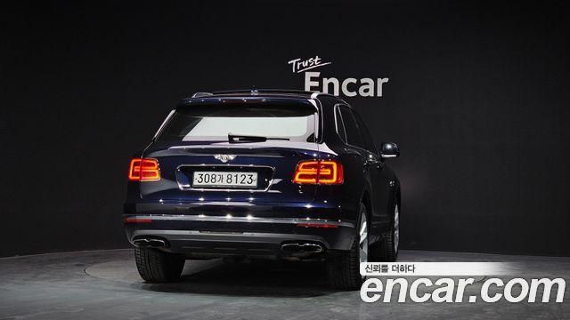 Bentley Bentayga 4.0 V8 - фото 3