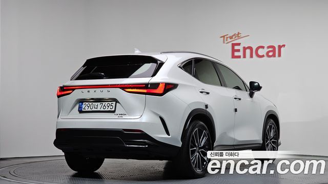 Lexus NX 350h 2-го поколения Luxury - фото 1