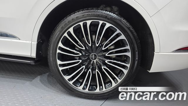 Lincoln Aviator 2-го поколения 3.0 Black Label AWD - фото 4