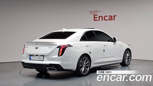 Cadillac CT4 2.0 Sport - фото 0