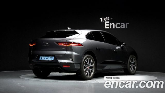 Jaguar I-PACE EV400 First Edition - фото 1