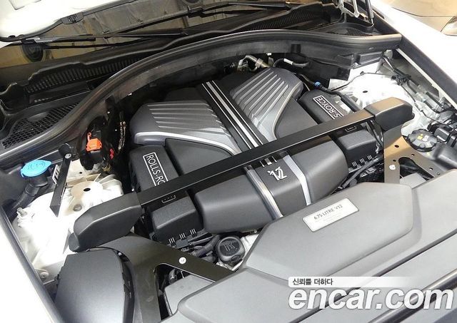 Rolls-Royce Cullinan 6.7 V12 Black Badge - фото 4