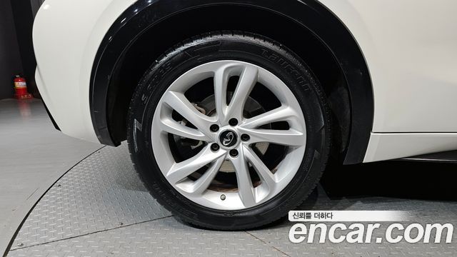 Infiniti Q30 2.0 Pure - фото 4