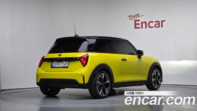 Mini Cooper S 4-го поколения Favoured - фото 1