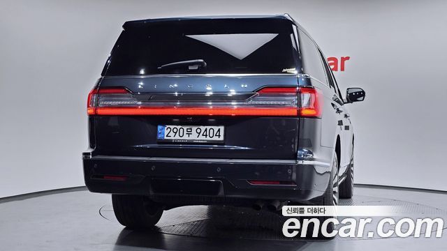 Lincoln Navigator 4-го поколения 3.5L - фото 3