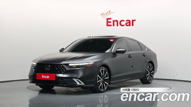 Honda Accord 11-го поколения 2.0 Hybrid Touring - фото 0