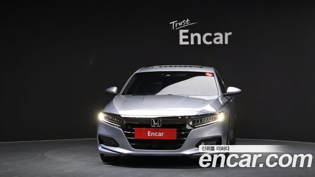 Honda Accord 10-го поколения 2.0 Turbo Sport - фото 2