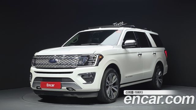 Ford Expedition Platinum 4WD 7Seater - фото 0