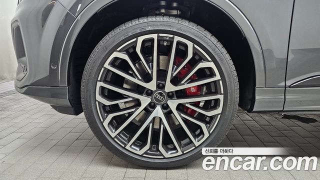 Audi SQ7 4.0 TFSI Quattro - фото 4