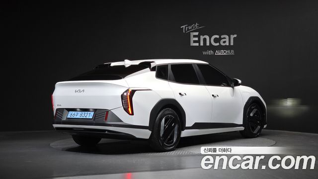 Kia EV4 Long Range 2WD Air - фото 1