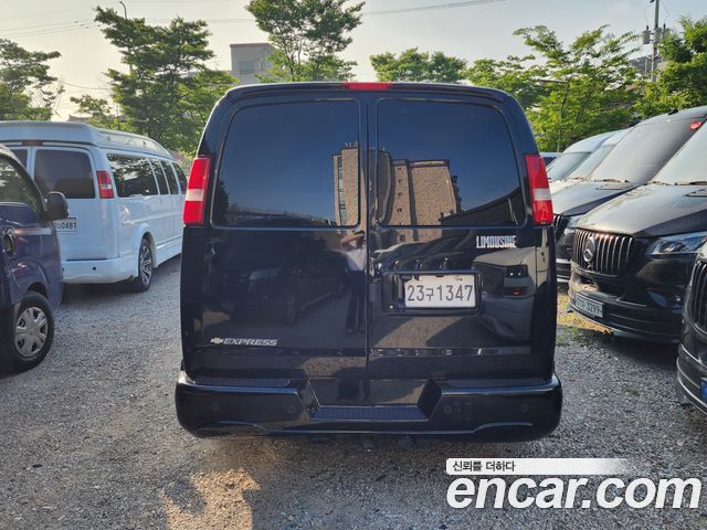 Chevrolet Express Van 6.0 - фото 3
