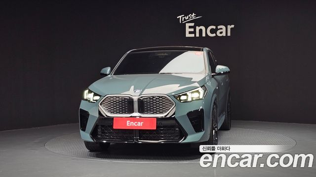 BMW iX2 U10 eDrive 20 M Sport - фото 2
