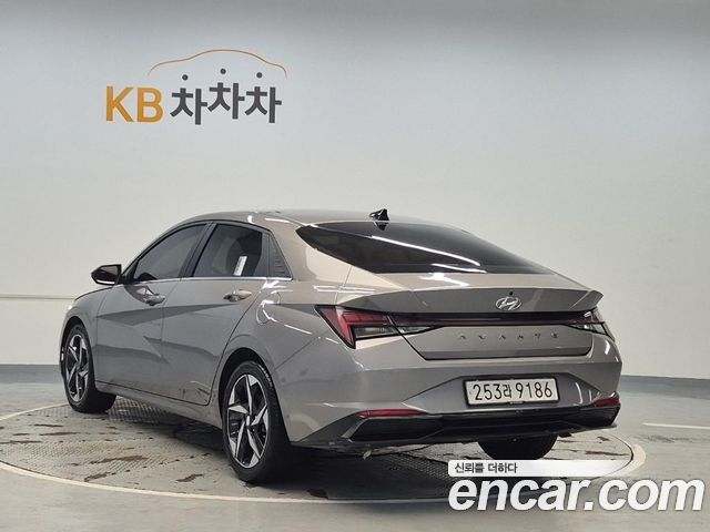 Hyundai Avante CN7, гибрид Inspiration - фото 1