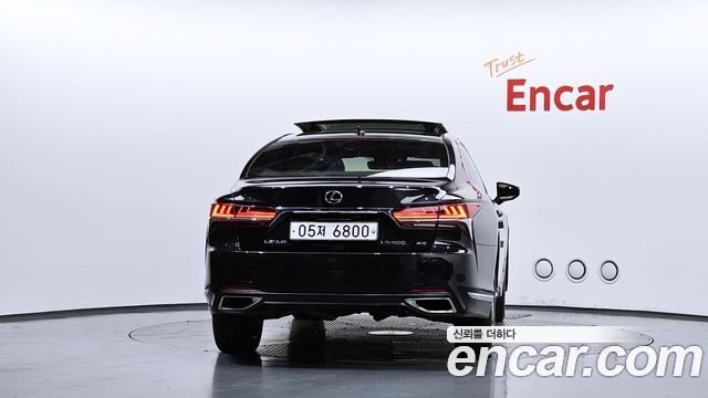 Lexus LS 500 3.5 Platinum AWD - фото 3