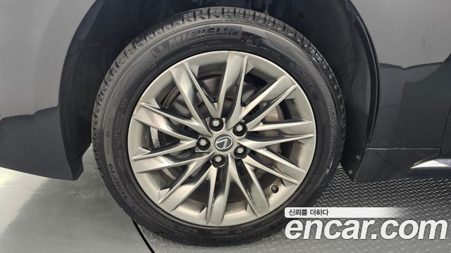 Lexus LS 500 3.5 Platinum AWD - фото 4