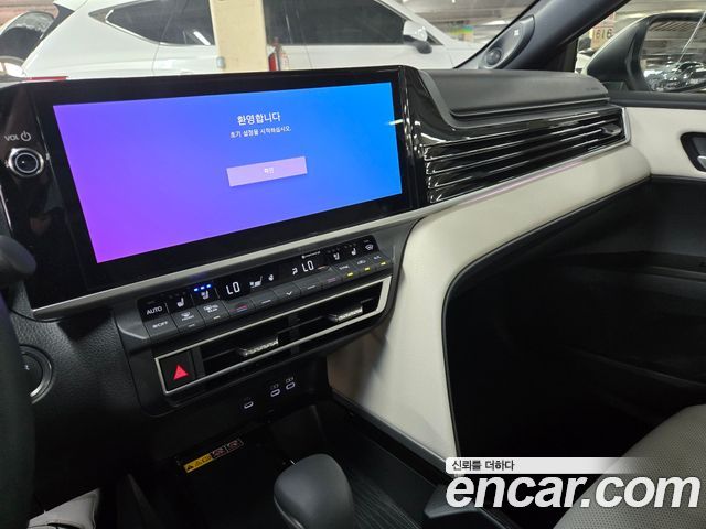 Toyota Camry XV80 2.5 XLE Premium Hybrid - фото 3