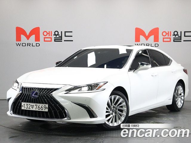 Lexus ES 300h 7-го поколения Luxury Plus - фото 0