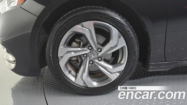 Honda Accord 10-го поколения 1.5 Turbo - фото 4