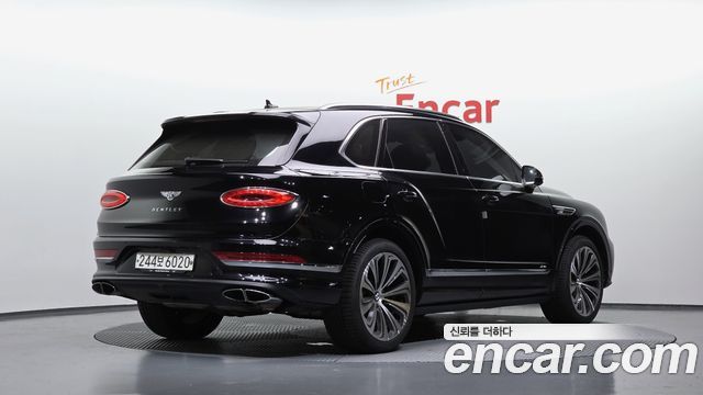 Bentley Bentayga 4.0 V8 Azure - фото 1