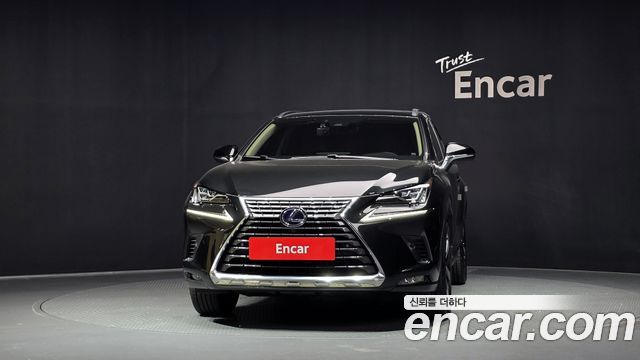 Lexus NX 300h Supreme - фото 2