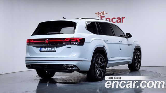Volkswagen Atlas 2.0 TSI R-LINE 7-Seater - фото 1