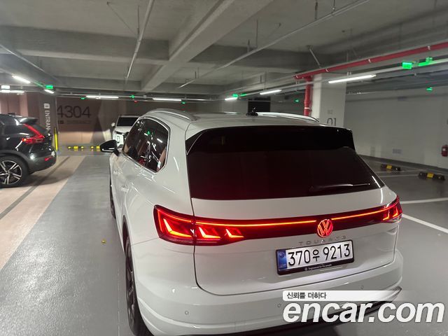 Volkswagen Touareg 3-го поколения 3.0 TDI Prestige - фото 3
