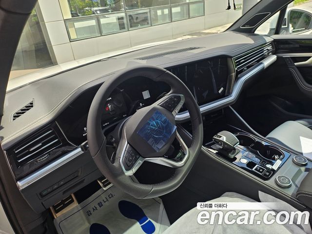 Volkswagen Touareg 3-го поколения 3.0 TDI R-Line - фото 4