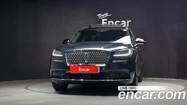 Lincoln Corsair 2.0 Reserve AWD - фото 2