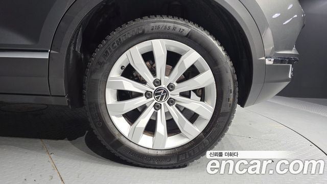 Volkswagen T-Roc 2.0 TDI Premium - фото 4