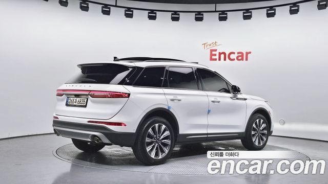Lincoln Corsair 2.0 Reserve AWD - фото 1