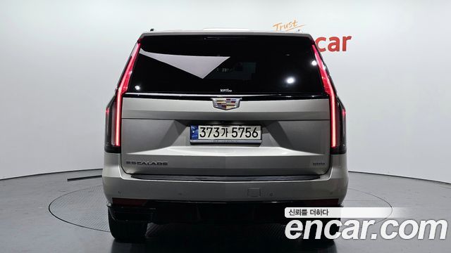 Cadillac Escalade 5-го поколения 6.2 ESV ESV Sports Platinum - фото 3