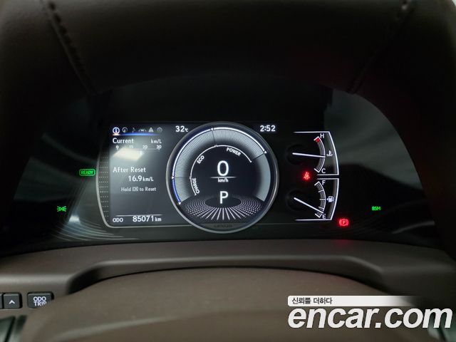 Lexus ES 300h 7-го поколения Luxury Plus - фото 4