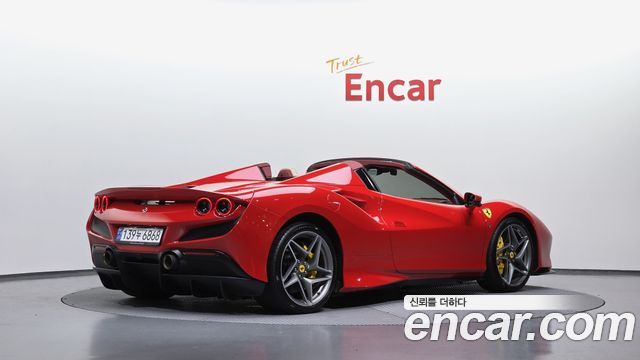 Ferrari F8 Spider 3.9 V8 - фото 1