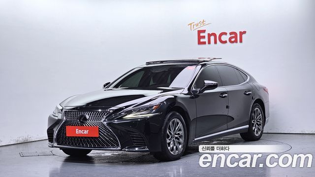 Lexus LS 500 3.5 Luxury AWD - фото 0