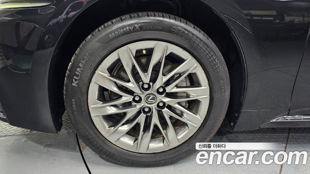 Lexus LS 500 3.5 Luxury AWD - фото 4