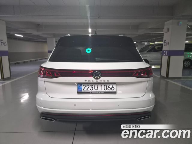 Volkswagen Touareg 3-го поколения 3.0 TDI Prestige - фото 3