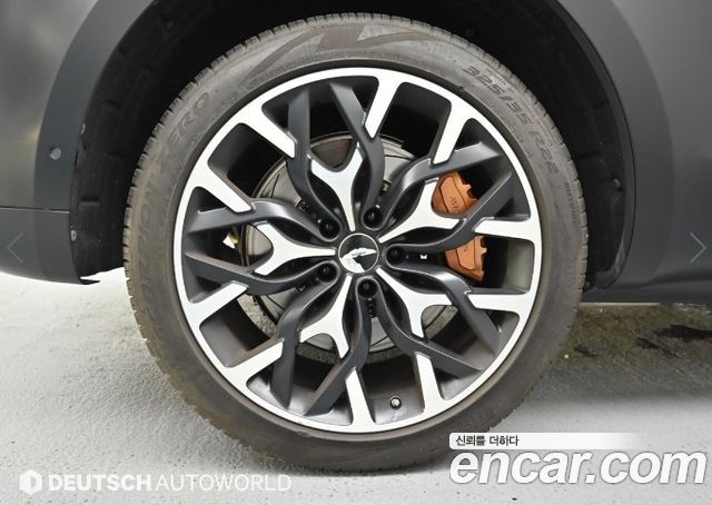 Aston Martin DBX 4.0 V8 - фото 4
