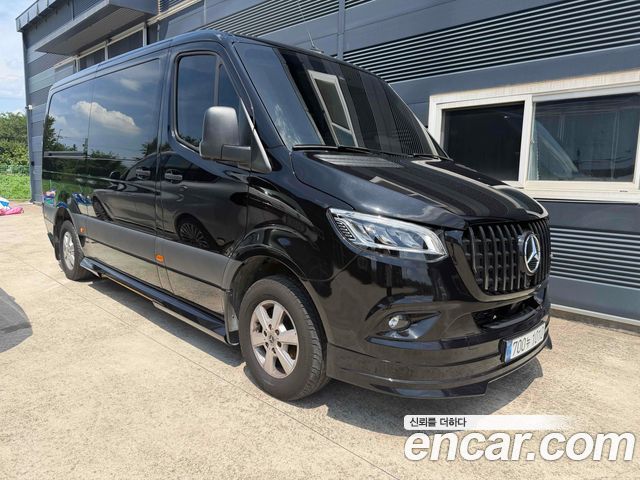 Mercedes-Benz Sprinter 3.0 Diesel W907 - фото 0