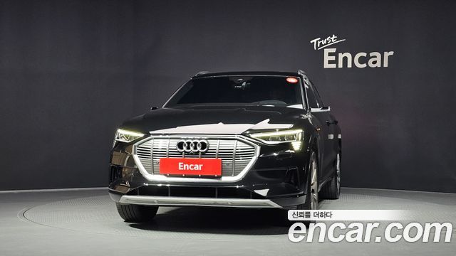 Audi e-Tron 55 Quattro - фото 2