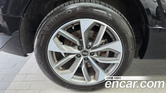 Audi e-Tron 55 Quattro - фото 4