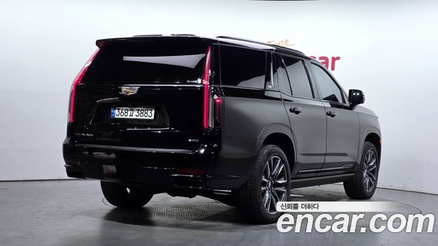 Cadillac Escalade 5-го поколения 6.2 Sports Platinum - фото 1