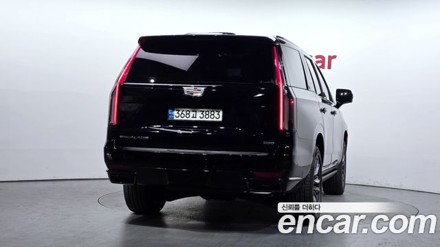 Cadillac Escalade 5-го поколения 6.2 Sports Platinum - фото 3