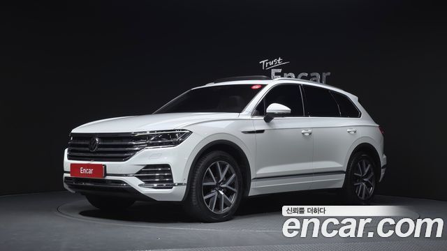 Volkswagen Touareg 3-го поколения 3.0 TDI Prestige - фото 0