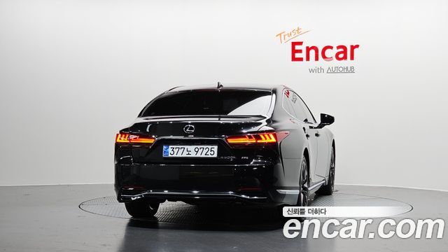 Lexus LS 500h 5-го поколения 3.5 Platinum AWD - фото 2