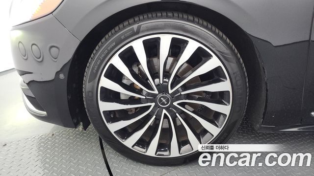 Lincoln Continental 10-го поколения 3.0 Black Label AWD - фото 4