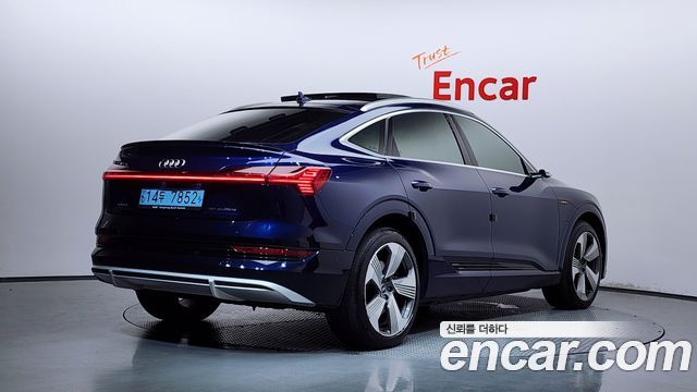 Audi e-Tron 55 Quattro Sportback - фото 1