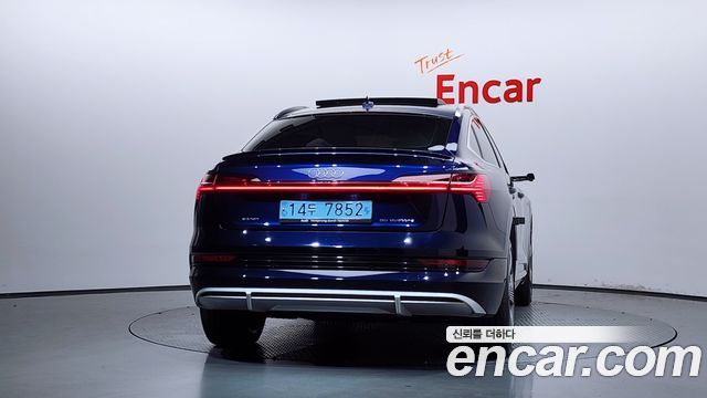 Audi e-Tron 55 Quattro Sportback - фото 3