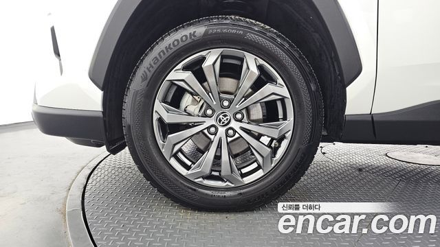 Toyota RAV4 5-го поколения 2.5 2WD Hybrid - фото 4